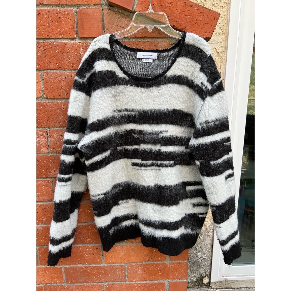 Black and white stripe sweater
